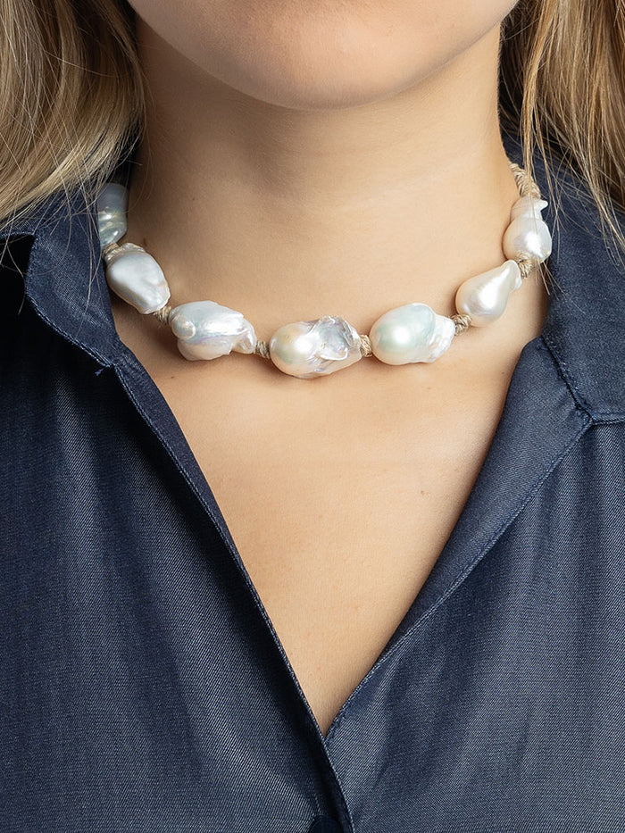 NECKLACE — CHUNKY BAROQUE PEARLS