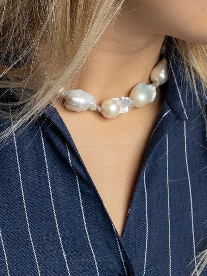 NECKLACE — CHUNKY BAROQUE PEARLS