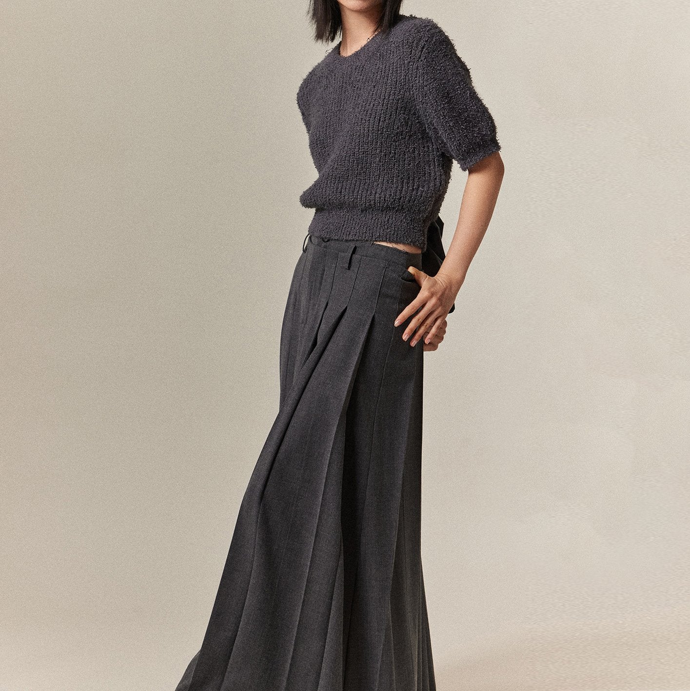 Solid Color Pleated Raw Edge Hem Long Skirt